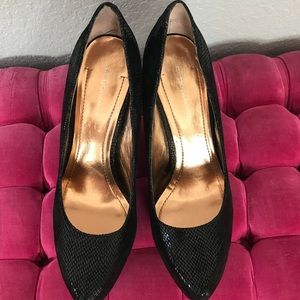 BEAUTIFUL BCBG pumps.